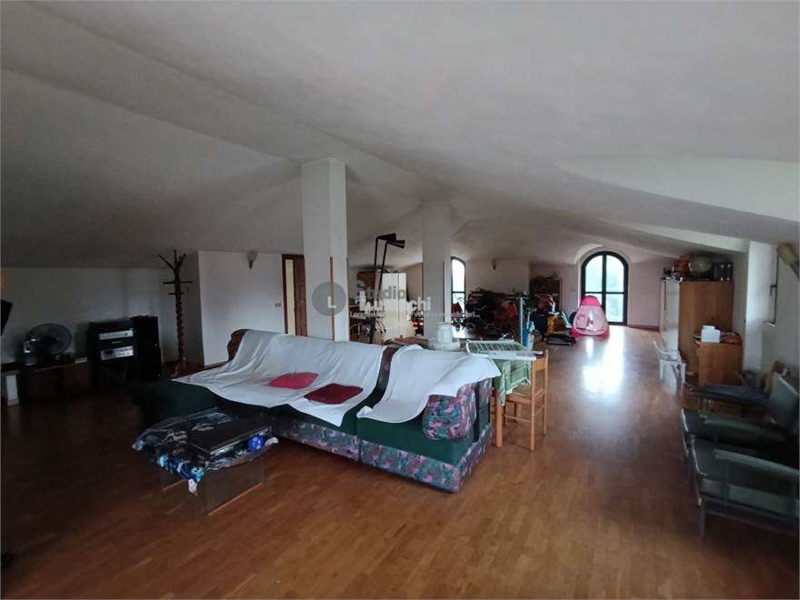 Photo 31